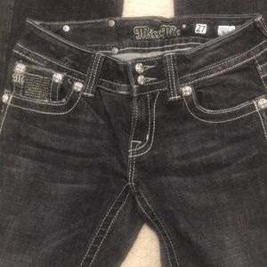 Semi distressed, rhinestone pocket Miss Me jeans